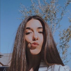 Meet your Posher, Ally